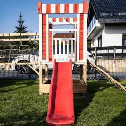 - Parc de jeux WUNDERLAND, balançoire incluse