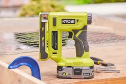 Agrafeuse Ryobi ONE+ R18ST50-0 18V (sans batterie)