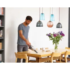 Aspirateur à main sans fil Dustbuster avec base BLACK+DECKER - 7,2V 2,0 Ah NVC220WC-QW