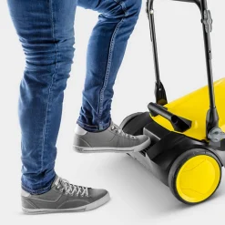 Balayeuse mécanique Kärcher S4 Twin en acier A3 et polypropylène (PP)