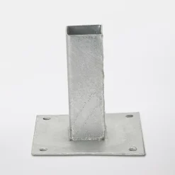 Base poteau à fixer galva 4,5 x 4,5 cm