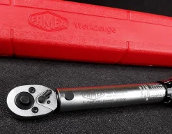 Clé Dynamométrique 1/4" - 6-30 Nm - pour vélo et véhicule - FAMEX 10872