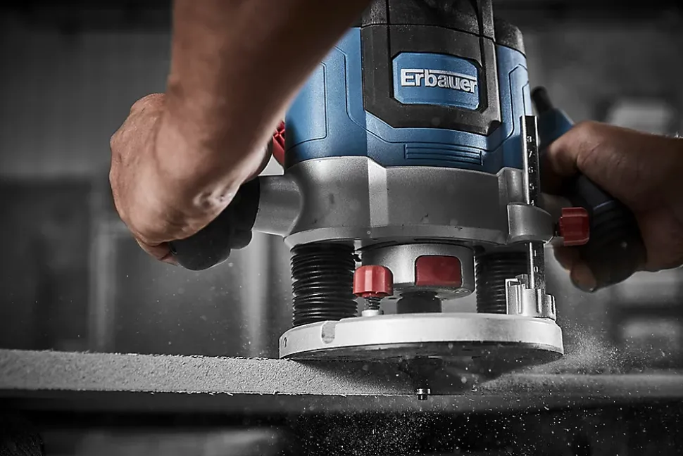 Défonceuse filaire Erbauer ER2100 2100W 240V