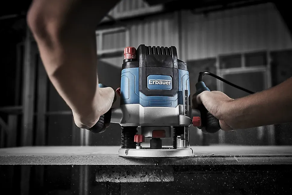 Défonceuse filaire Erbauer ER2100 2100W 240V