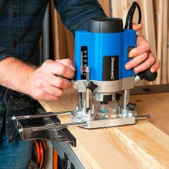 Défonceuse plongeante électrique 1020W bois 8 mm vitesses variable Silverline 329863