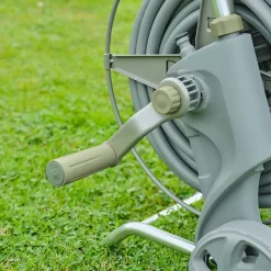 Dévidoir sur roues en métal équipé avec tuyau d'arrosage 40m Durum GoodHome