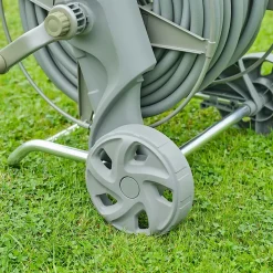 Dévidoir sur roues en métal équipé avec tuyau d'arrosage 40m Durum GoodHome