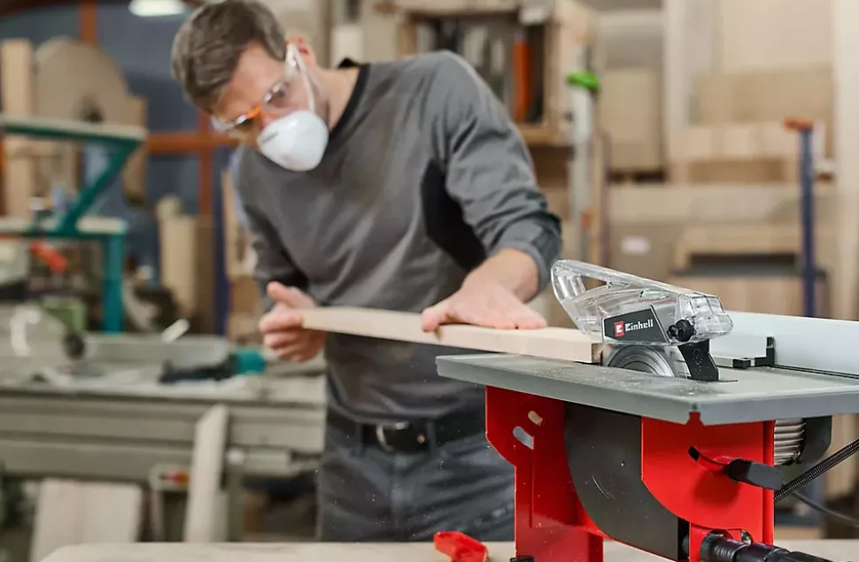 Einhell Scie circulaire sur table TC-TS 8 I - 800W - lame D.200mm - coupe max 45mm - butée parallèle