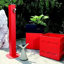 Fontaine de jardin en aluminium avec robinet coloris rouge l.25 x P.26 x H.100 cm