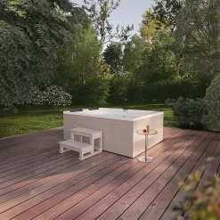 Jacuzzi d'extérieur NIMBUS - avec escalier et couverture thermique