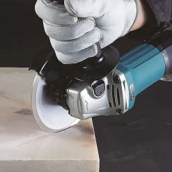 Meuleuse d'angle 125 mm 720 W MAKITA GA5030RSP6 coffret avec 7 disques