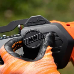 Mini tronçonneuse sans-fil 20V avec guide chaine 13cm - Yard Force - LS C13
