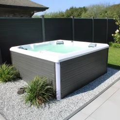 Outdoor Whirlpool STREAM BIG Avec escalier et couverture thermique