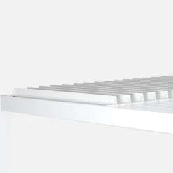 Pergola bioclimatique blanche. aluminium et acier. 3x3m. lames orientables