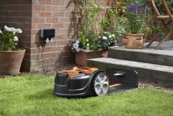 Robot tondeuse connecté LawnMaster AMB16 Plus 500m² 18V