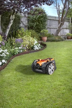 Robot tondeuse connecté LawnMaster AMB16 Plus 500m² 18V