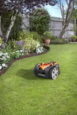 Robot tondeuse connecté LawnMaster AMB16 Plus 500m² 18V
