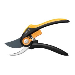 Sécateur à lame franche Fiskars Plus™ (P541)