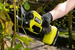 Sécateur Brushless 18V ONE+ HP™ Ryobi (vendu sans batterie ni chargeur)