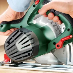 Scie circulaire filaire Bosch PKS 66-2AF 1600W 66 mm