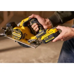 Scie circulaire sans fil Stanley Fatmax SFMCS550B Gamme V20 18V 190 mm (sans batterie)