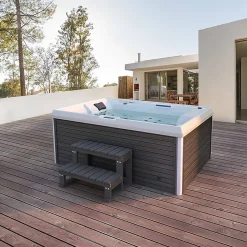 Spa d'extérieur STREAM Avec escalier et couverture thermique