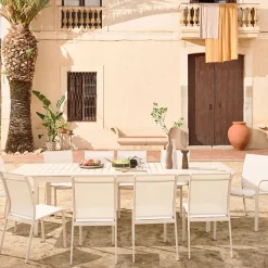 Table de jardin extensible aluminium + 10 assises aluminium et textilène beige. 8 chaises. 2 fauteuils. 10 places. 290 x 100 x 75