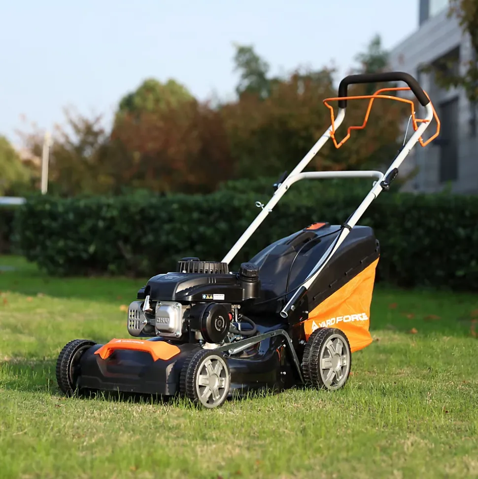 Tondeuse thermique autotractée 149cc, démarrage électrique, mulching, largeur de coupe 46 cm Yard Force GM B46ES